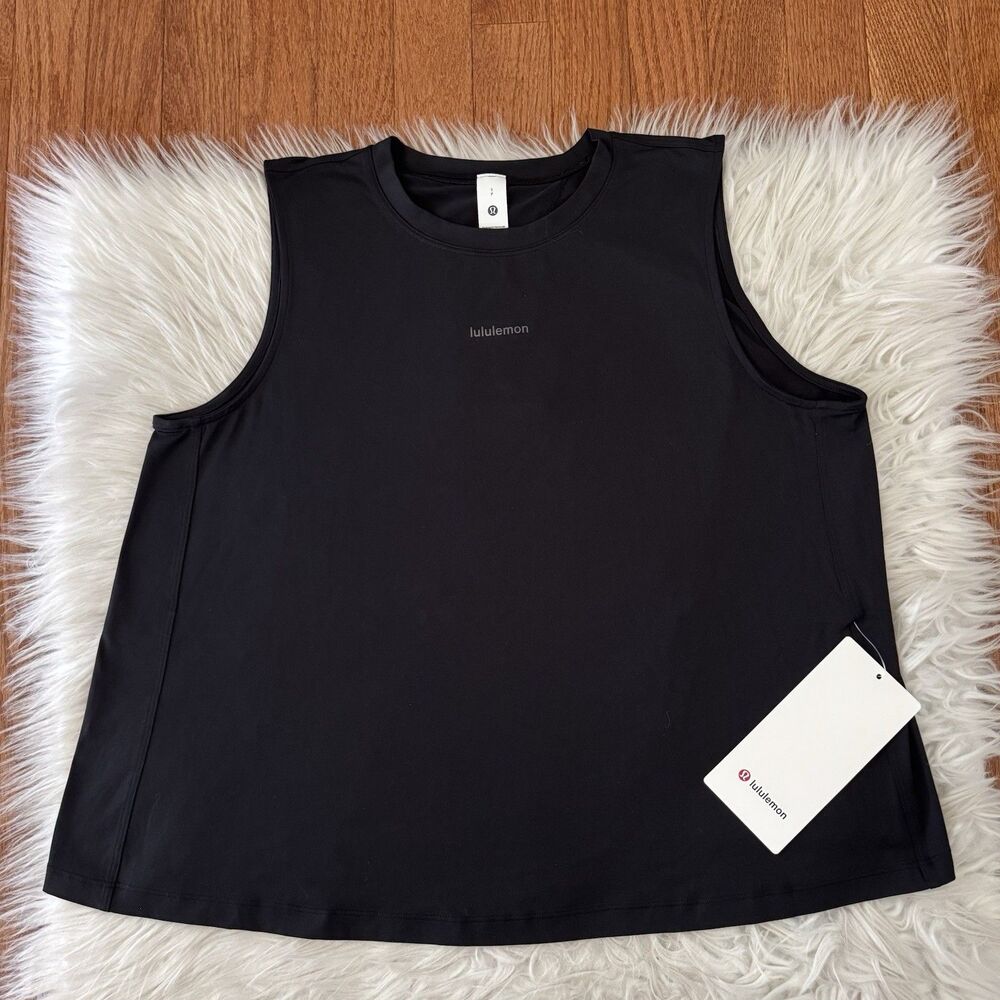 Lululemon Crush Cross Back Graphic Tank Top Women’s Small Black Wordmark Gym NWT